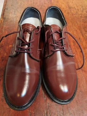 女式皮革贝茨牛津鞋,棕色,尺寸 8,使用状况非常好 — 第 1/4 张图片
