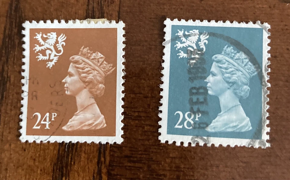 Estampillas escocesas GB 1992/3 con Perf 14 SG 570a y 575a valor gato £15 (lote 445) Foto 1 de 1