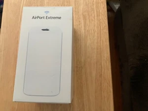 Apple AirPort A1521 Extreme Base Station 6th Gen Dual Band 802.11ac Wifi Router - Picture 1 of 2