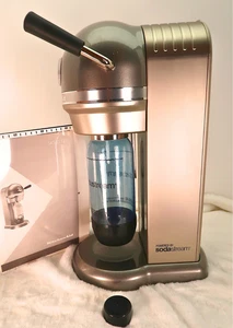 KitchenAid 5KSS1121 Drink Carbonator Soda Maker with CO₂ Canister and Bottle - Picture 1 of 3