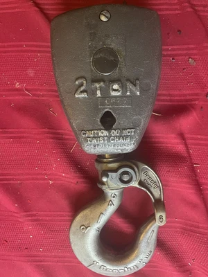 Polipasto de cadena Crosby Bullard 2 toneladas gancho giratorio pestillo puerta negocio industrial EE. UU. Foto 1 de 4