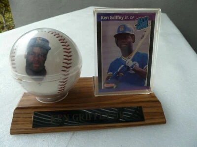 Ken Griffey Jr Desk Set Donruss 1989 #33 Rookie Card 1990 Copyright MLB Fotoball - Image 1 of 4