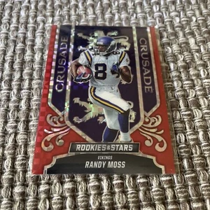 2023 Panini Rookies & Stars - Crusade Red Plaid Prizm #CR-24 Randy Moss - Bild 1 von 4