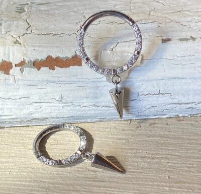 Juego CNC de 1 pieza con púas colgantes gemas segmento bisagras anillo aro hélice tabique titanio Foto 1 de 4