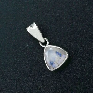 "Ciondolo Naturale Pietra di Luna Arcobaleno Argento Sterling 925 per Donna 0,8" - Foto 1 di 2