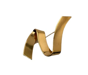 Vintage Monet N Z Ribbon Gold Tone Metal Pin Brooch - Picture 1 of 3