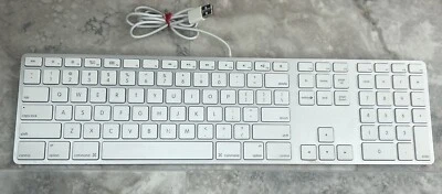 Apple Aluminium Wired USB Keyboard with Numeric Keypad A1243 Original Apple - Image 1 of 4