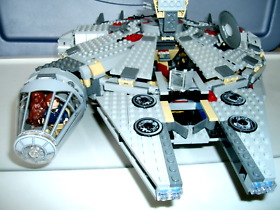 Lego Star Wars Millennium Falcon Lego Set. # 4504-Year 2004-Complete.