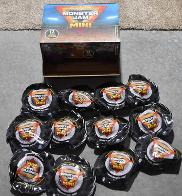 Raro Monster Jam Mini Serie 1 juego completo de 12, excavadora de tumbas de oro Foto 1 de 4