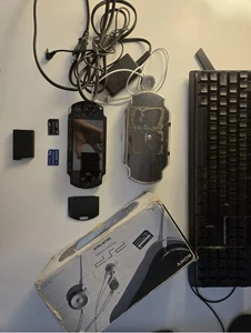 Sony Psp 1004 Modificata Con Pulsante Da Riparare - Foto 1 di 6