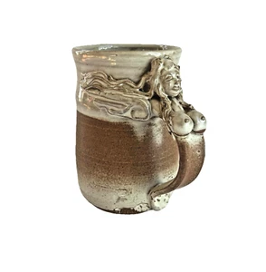 Tazza sirena vintage ceramica artistica grande tazza caffè manico testa di figura firmata AS-IS - Foto 1 di 11