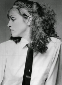 MADONNA - 10" x 7"  b/w Young 1980s Promotional Portrait Photograph - Picture 1 of 1