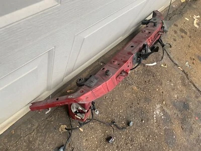 Núcleo de soporte de radiador superior GM 2016-2022 Chevrolet Camaro GM1225326 84169875 OEM Foto 1 de 3