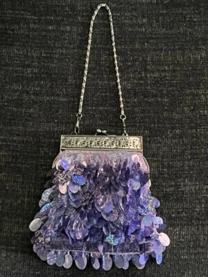 Cartera de mano vintage de lavanda con lentejuelas y cuentas de vidrio enmarcada - Nueva de Lote Antiguo Foto 1 de 4