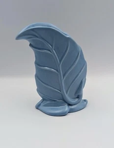 Vintage MCM Haeger Pottery Matte Blue Leaf Vase  *Great Condition* - Picture 1 of 6
