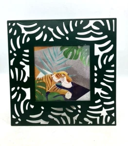 Marco de fotos Disney Animal Kingdom diseño recortado de metal tiene capacidad para 8 cm x 8 cm - Imagen 1 de 11