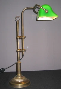 BANKERLAMP  MESSINGLAMPE  SCHREIBTISCHLEUCHTE  NEU  GRÜN  WELLENSCHIRM - Bild 1 von 1