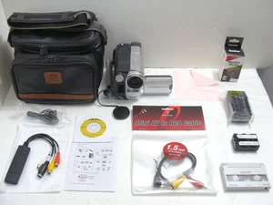 Sony CCD-TRV138 Hi8 Camcorder Nightshot 20x Optical Zoom + Video Transfer Kit - Picture 1 of 5