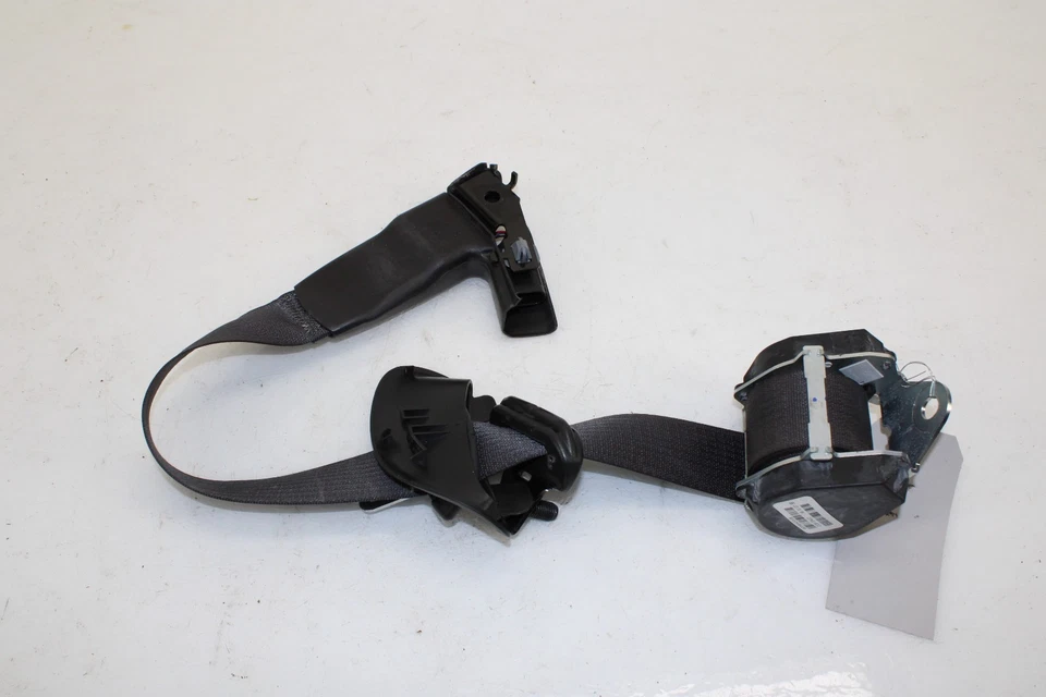 Cinturón de seguridad derecho Chevrolet Corvette Z06 2006-2012 15930398 OEM NL101 Foto 1 de 4