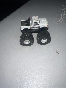 HW Micro Machines Galoob - Monster Truck. Vintage 1990 Jersey Outlaw White - Picture 1 of 10