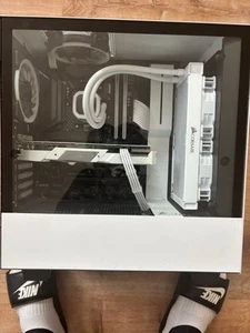 GAMING PC- 2060 SUPER WHITE - AMD RYZEN 5 3600 - DDR4 16GB - 2TB SSD - Picture 1 of 5