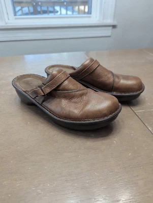 Zuecos Naot Florence Mule para mujer talla 39 (L8) marrón cuña tacón cuero comodidad Foto 1 de 4