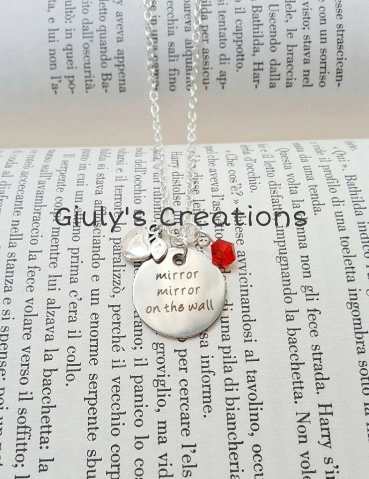 Collana Biancaneve Snow White Once Upon A Time regina cattiva mirror mela apple - Immagine 1 di 1