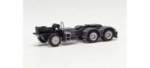Chasis de camión de 3 ejes HO 1:87 Herpa # 85328 MAN con marco de soporte de grúa (2 piezas) KI - Imagen 1 de 1