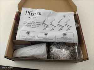 Pfister LG01-81BC Pfirst Serie Wannen- und Duschverkleidungspaket - Chrom - Bild 1 von 20