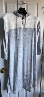 Vestido de salón Cuddl Duds XS súper suave para dormir con capucha gris y marfil acogedor nuevo sin etiquetas Foto 1 de 4