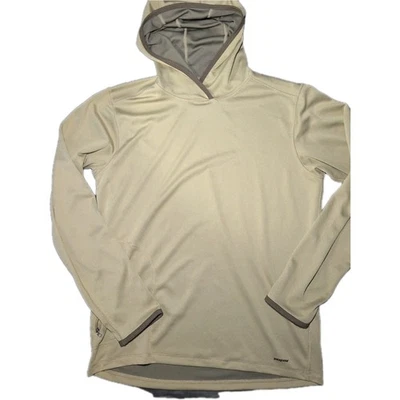 Patagonia Lightweight Sun Hoody Mens M 26651 UPF 50+ Fishing Hiking Long Sleeve  - Image 1 of 4