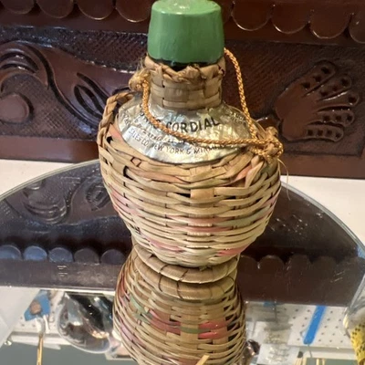 Botella de vino/whisky en miniatura Cosnac Cordial México vintage Foto 1 de 3