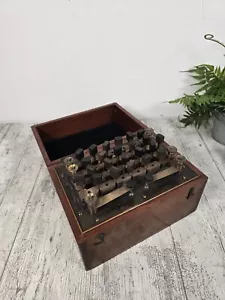 Caja de resistencia vintage W & J George & Becker Ltd - Imagen 1 de 11