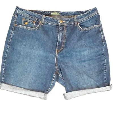 Mountain Lake Woman's Denim Shorts Size 16, Blue Denim, roll up bottom - Image 1 of 4