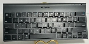 Logitech Tablet Tastatur für iPad - Bild 1 von 9