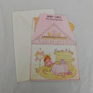Tarjeta vintage muy especial con sobre Baby Girls Are de Rousana Pink House - Imagen 1 de 5