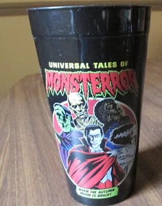 LEGENDARY UNIVERSAL MONSTERS SPIRIT HALLOWEEN 16 OZ PLASTIC CUP TUMBLER NEW - Picture 1 of 3