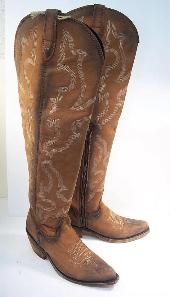 BOTAS WESTERN LIBERTY NEGRAS PARA MUJER 8,5 M SOBRE LA RODILLA DESGASTADAS PUNTA CORTA Foto 1 de 4