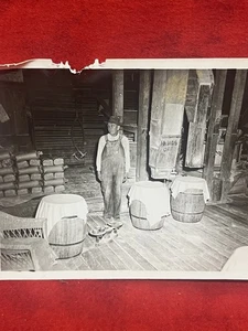 VINTAGE BLACK/WHITE PHOTO:  RURAL AMERICAN WORKER WHISKY BARRELS   (9a) - Picture 1 of 6