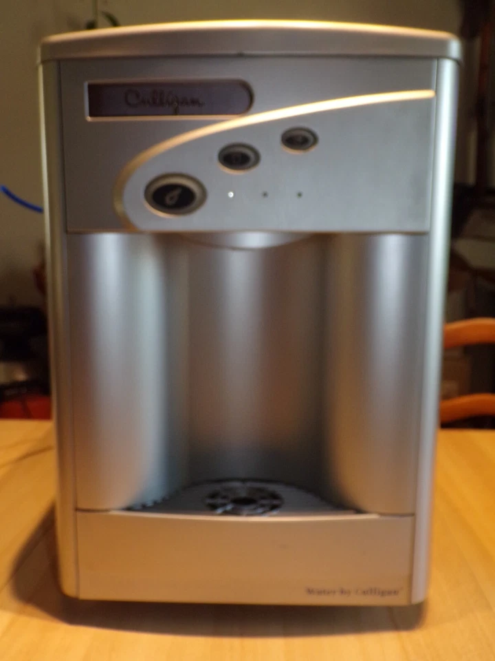 Fontaine eau CULLIGAN JA2C203SI18D13041CN2 - Photo 1/4
