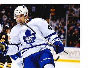 TORONTO MAPLE LEAFS NAZEM KADRI SIGNED FIST PUMP 8X10 - Picture 1 of 1