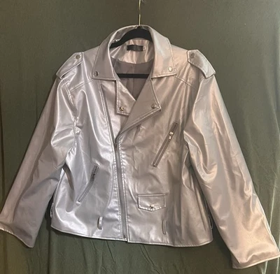 Chaqueta de moto de cuero vegano plateada para mujer 3x Foto 1 de 4