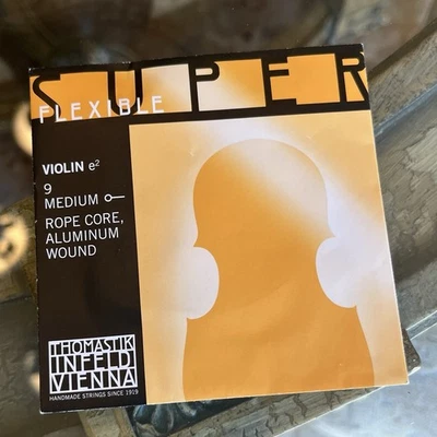 Thomastik Infeld Vienna Replacement Violin e2 9 Medium Rope Core Aluminum Wound - Image 1 of 2