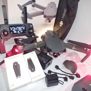 DJi Mavic Pro Platinum 16GB + 1 Battery, 8 Props, Charger, USB-C & iPhone Cable - Picture 1 of 24