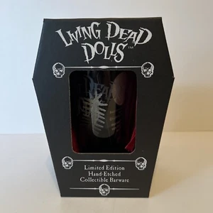 Muñecas Living Dead Edición Limitada 004/666 Vajilla Grabada a Mano LIZZIE BORDEN NUEVO - Imagen 1 de 4