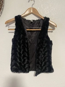 Girl Republic Girls Soft Faux Fur Vest Size 14 - Picture 1 of 3