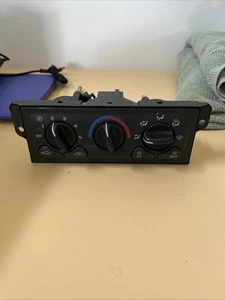Heater A/c Control CHEVY MALIBU 01 02 03 04 05 - Picture 1 of 2