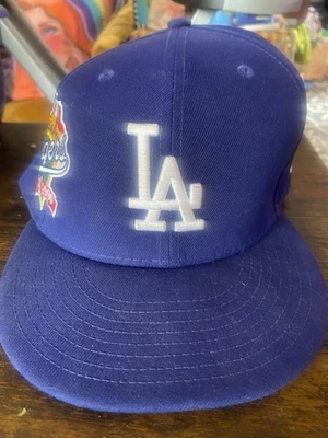 LA Dodgers hat Size 8 New Era Fitted - Image 1 of 4
