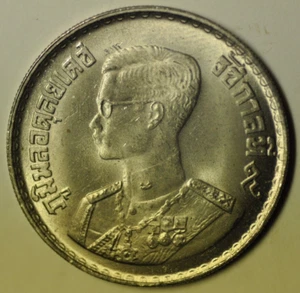 mw21353 Thailand; Baht BE2500 Rama IX with 3 Medals - Low Grade Silver Y#82.1 BU - Picture 1 of 2