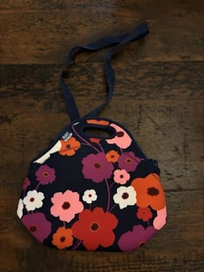 Built Poppy Flower Gourmet On The Go Lunch Tote With Removable Strap - Picture 1 of 7